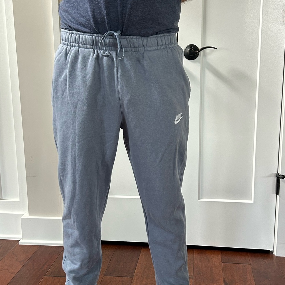 Nike Gray Jogger Sweatpants with Tapered Fit